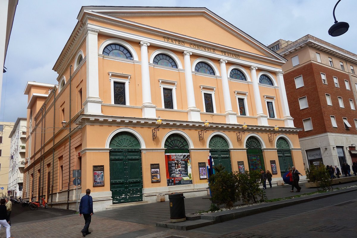 Teatro Traiano comunale